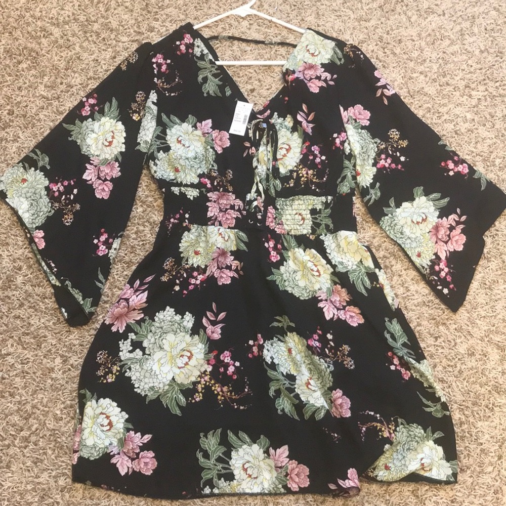 NWT lace up floral dress